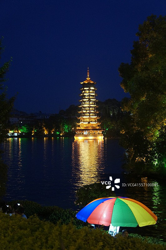 桂林日月双塔图片素材