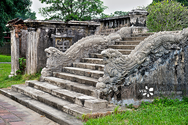 越南顺化天姥寺老式楼梯图片素材