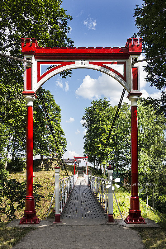 爱沙尼亚维尔扬迪悬索桥图片素材