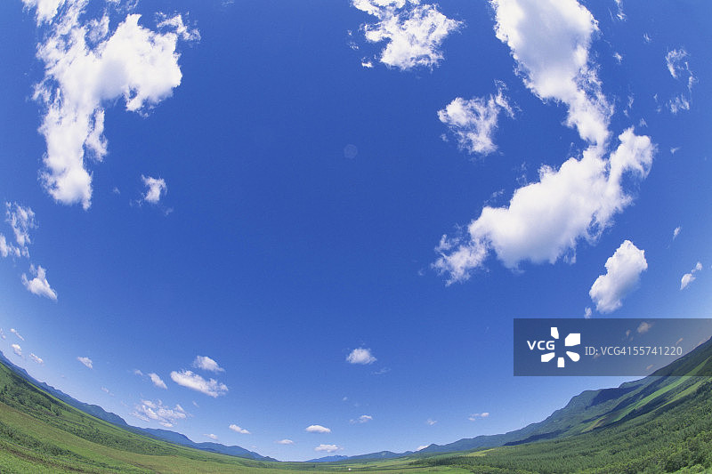 蓝色的天空图片素材