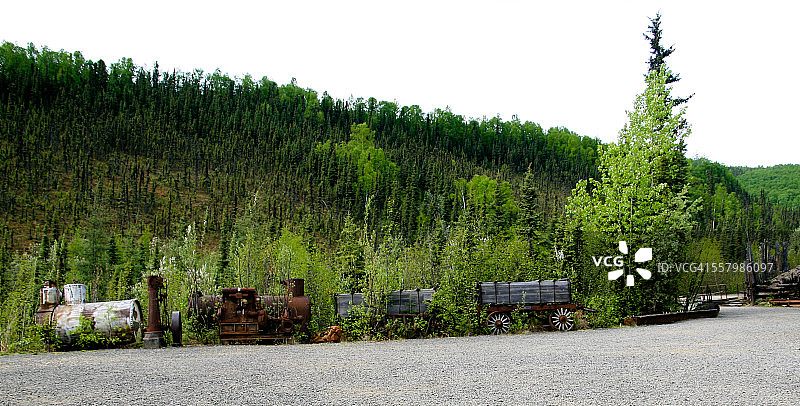 阿拉斯加淘金热中使用的车辆图片素材