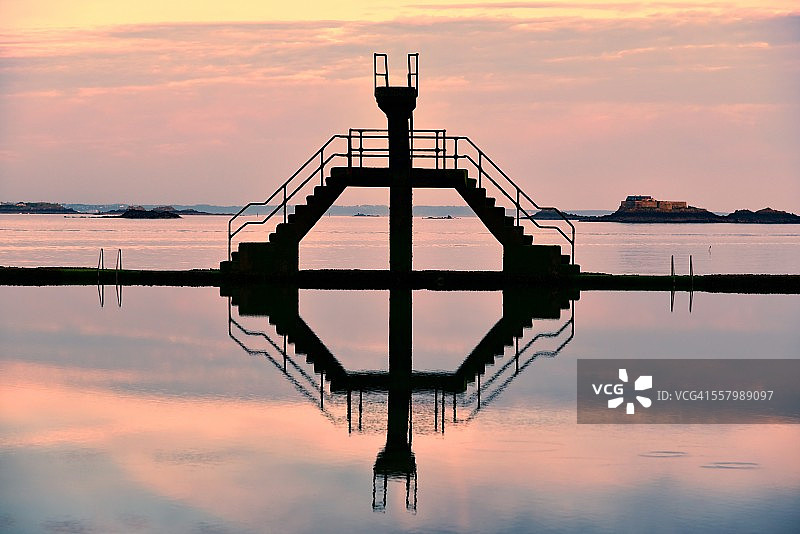 圣马洛游泳池图片素材