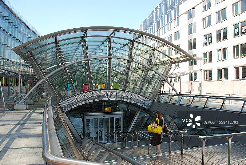 通往地铁火车站图片素材