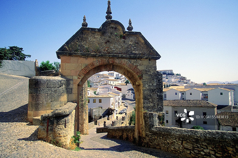 西班牙龙达费利佩五世门高角度视图图片素材