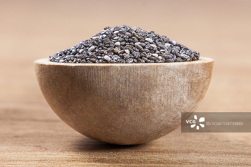 木勺与奇亚籽图片素材