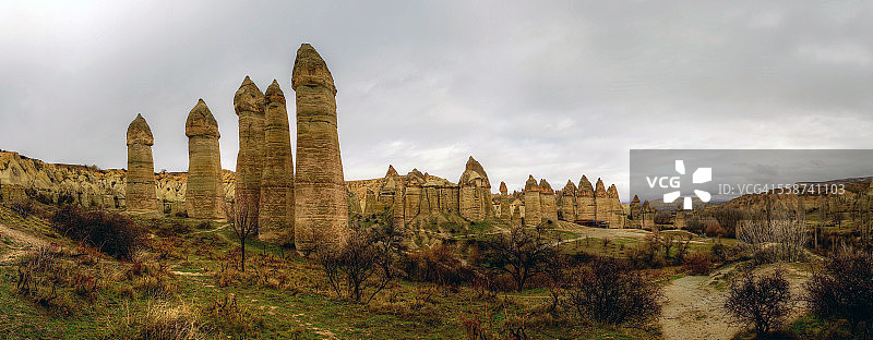 卡帕多奇亚的仙女烟囱岩层图片素材