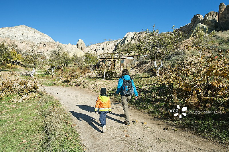 探索卡帕多奇亚乡村：玫瑰谷图片素材