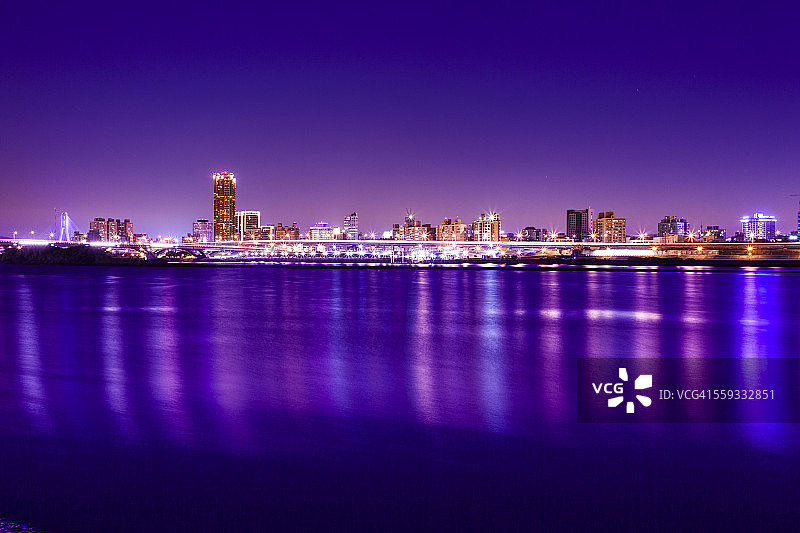 中国台湾台北淡水河夜景图片素材