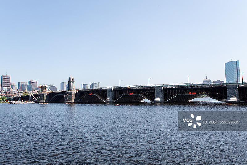 施工中的朗费罗桥图片素材