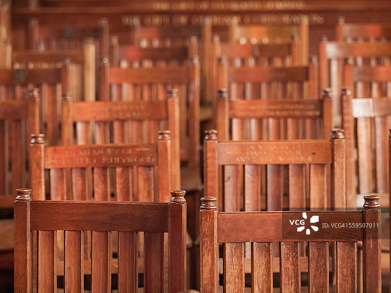 曼彻斯特的棕色椅子图片素材