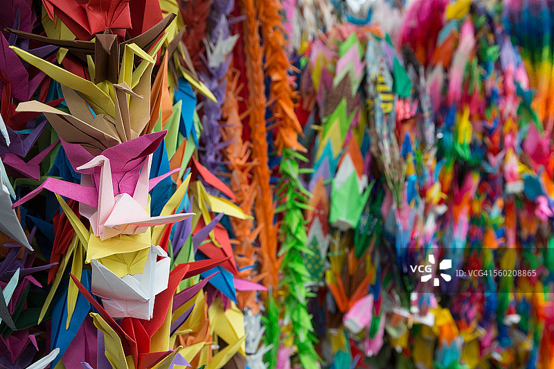 广岛和平纪念公园的纸鹤图片素材