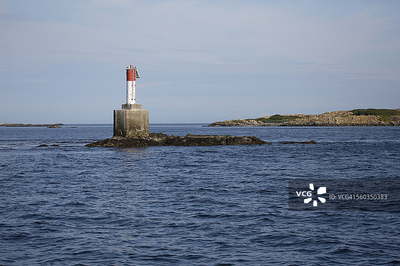 岩石上的航道标志图片素材