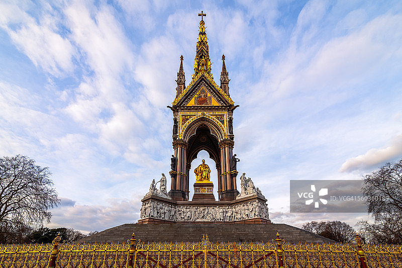 伦敦海德公园阿尔伯特纪念碑图片素材