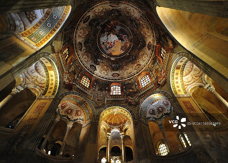 意大利拉文纳的圣维塔莱教堂图片素材