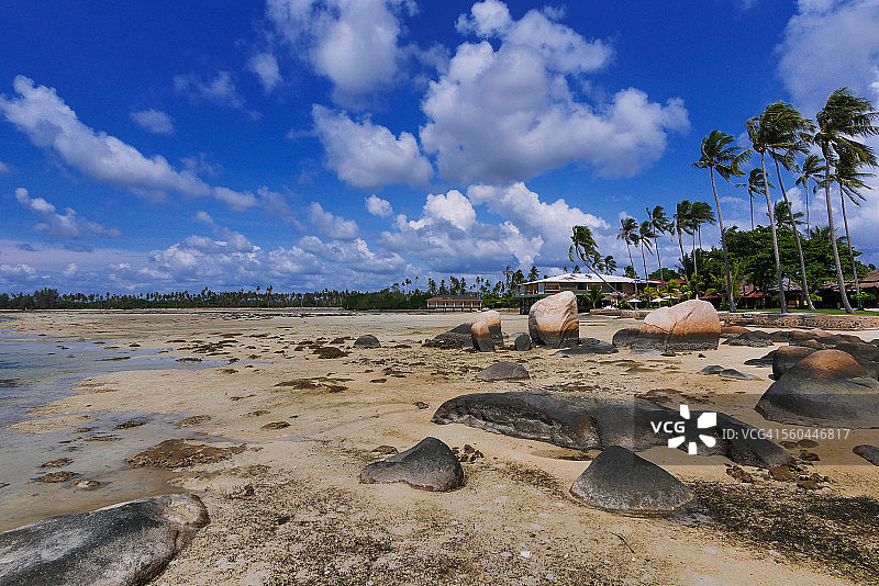 民丹岛特里科拉海滩图片素材