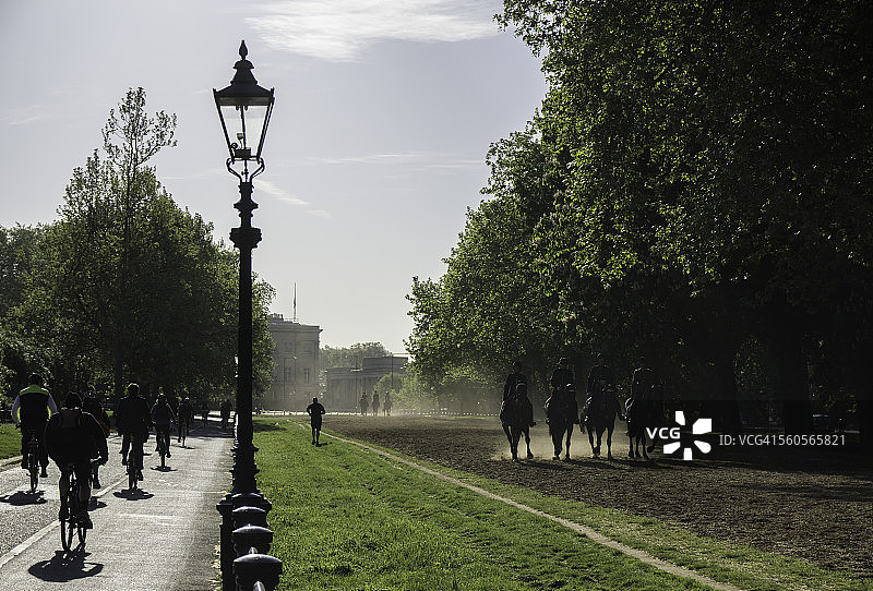 伦敦海德公园角清晨景象图片素材