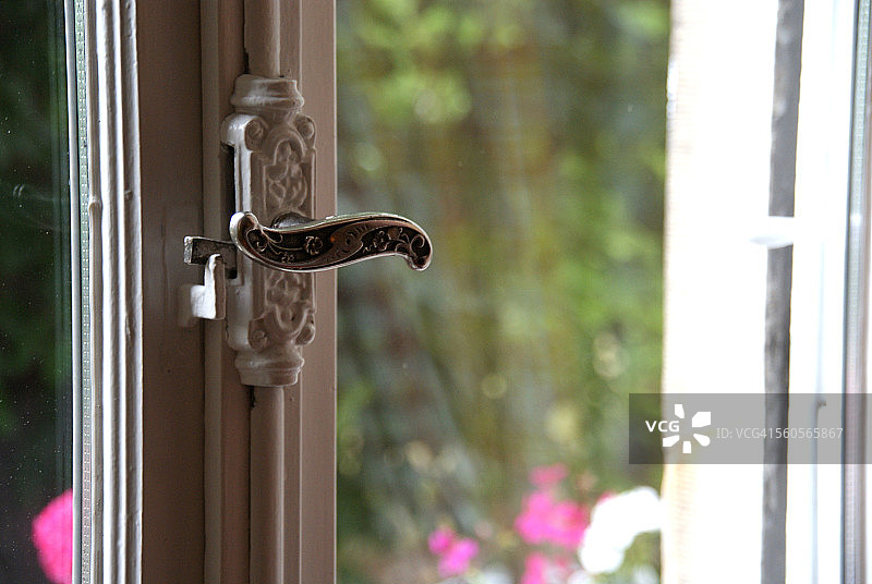 破旧别致风：窗户把手图片素材