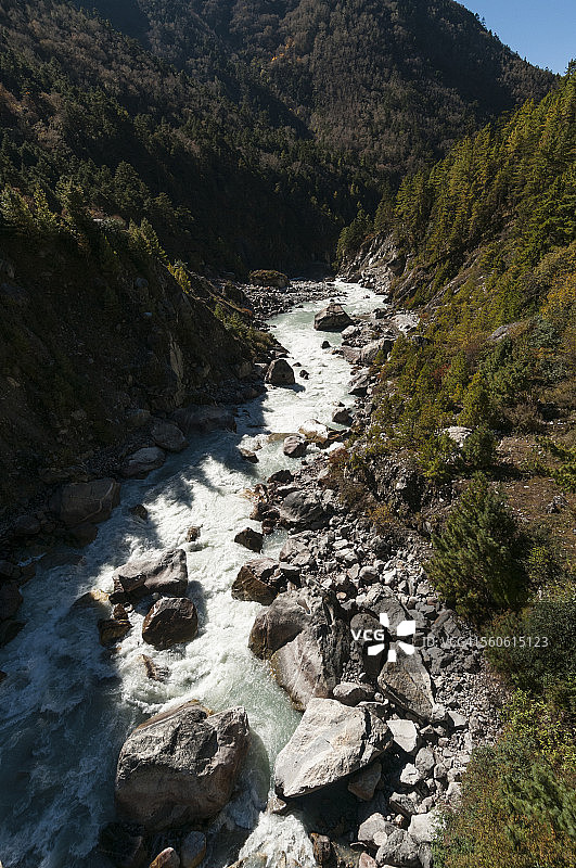 腾波切下方的杜德科西河图片素材