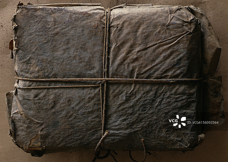 用绳子捆绑的磨损边缘图片素材