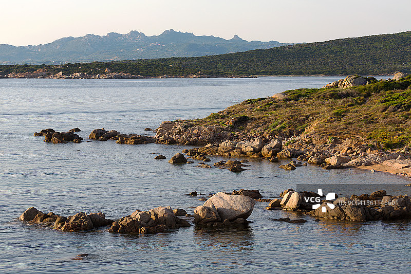 撒丁岛海岸线风光图片素材