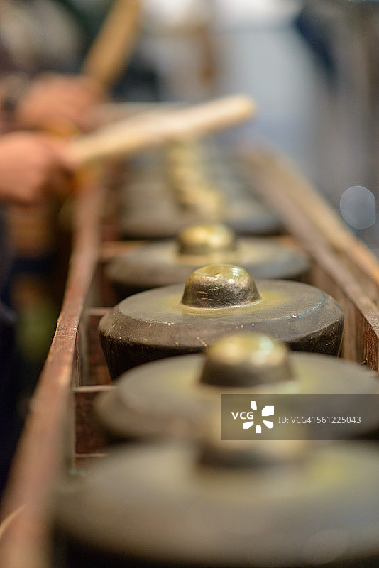 婆罗洲传统乐器：恩克鲁蒙图片素材