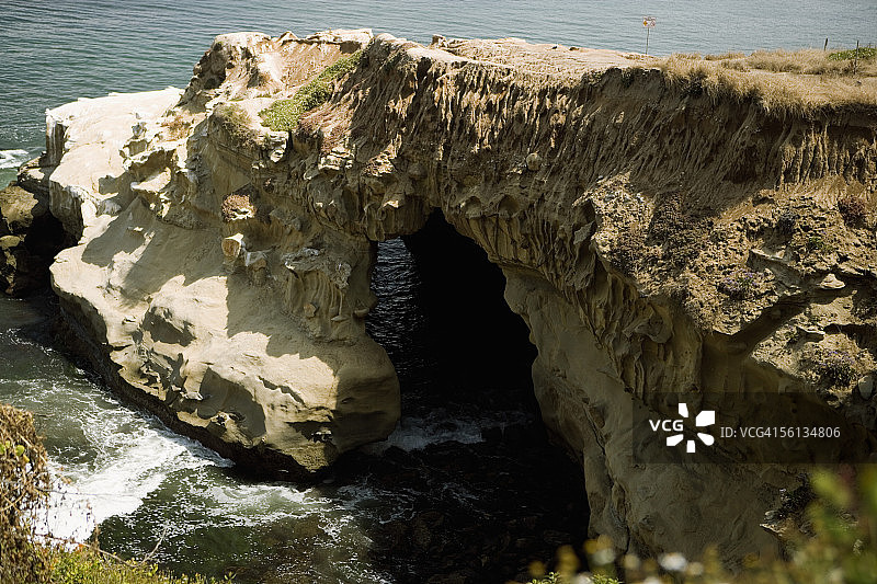 美国加州圣地亚哥拉霍亚礁石高角度视图图片素材