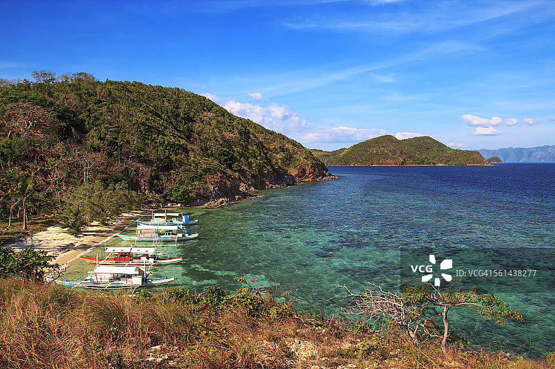 科隆马卡普亚岛的双体船，巴拉望图片素材