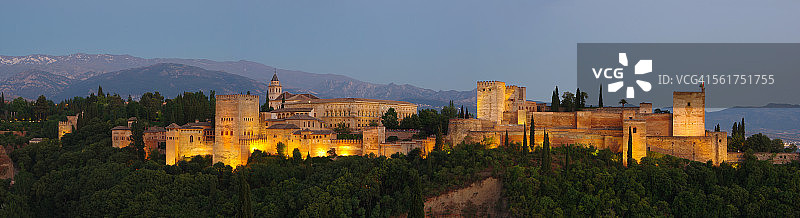 格拉纳达阿尔罕布拉宫全景图片素材