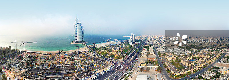 迪拜阿拉伯塔酒店鸟瞰图片素材