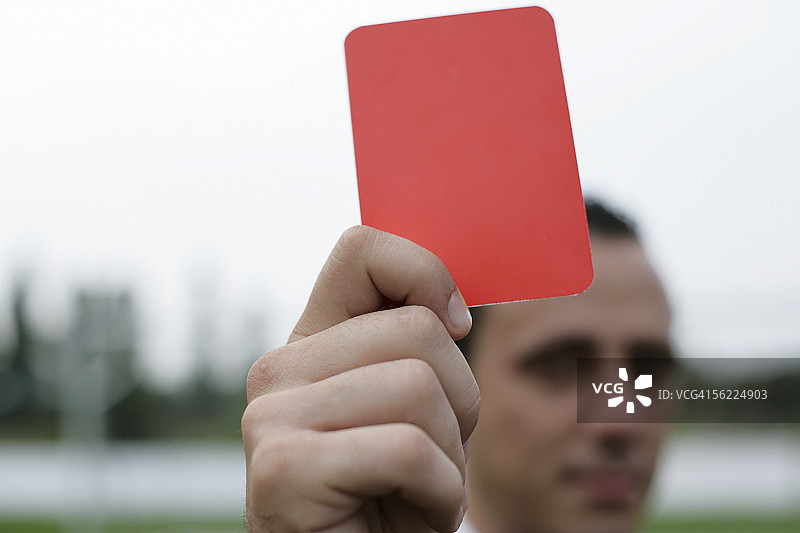 裁判出示红牌图片素材