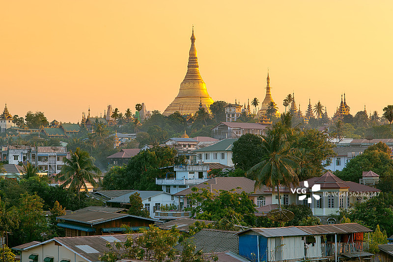 什韦达贡宝塔图片素材