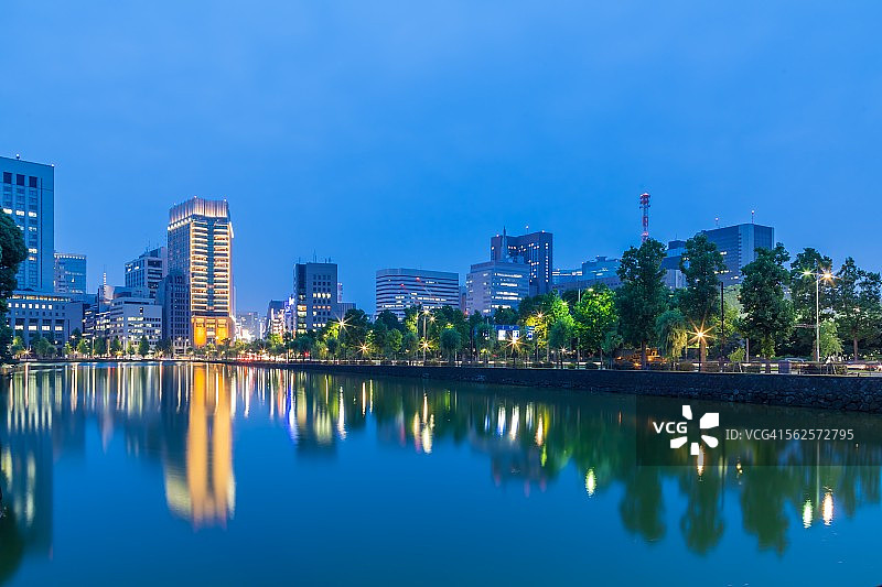 丸之内商业区夜景图片素材