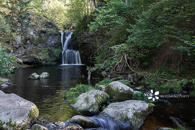 苏格兰阿伯劳尔的鲁斯里瀑布图片素材