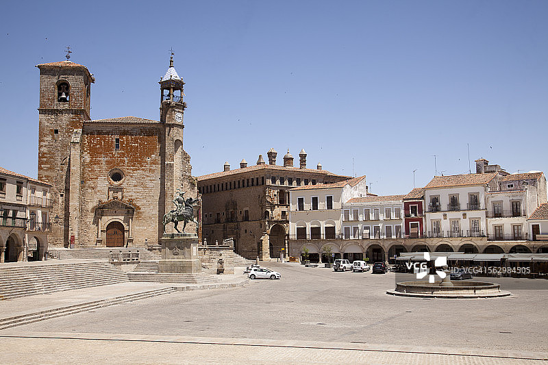 特鲁希略市主广场图片素材