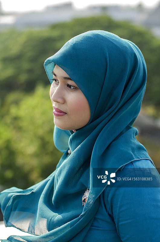 蓝色头巾图片素材