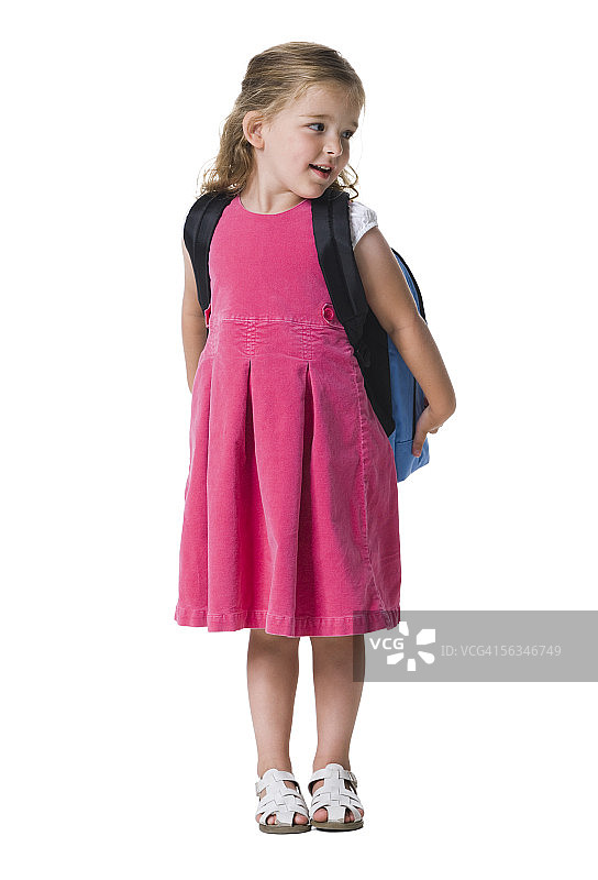 小女孩肩上背着包图片素材