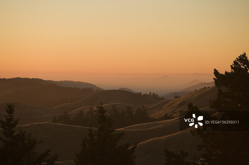 美国加州塔玛佩斯山州立公园高角度视图图片素材