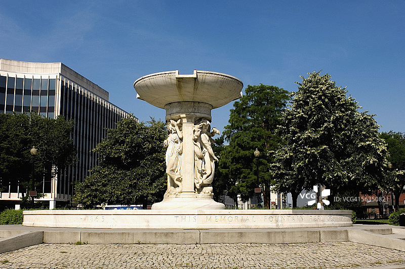 华盛顿特区杜邦环岛喷泉图片素材