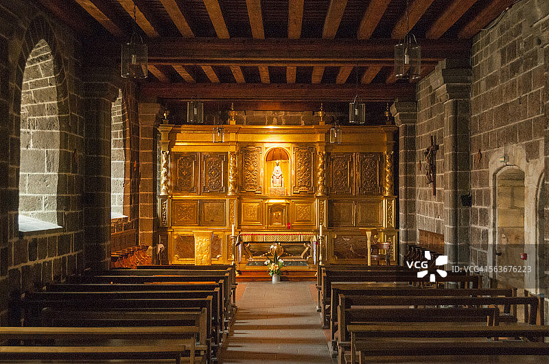 勒皮昂韦莱圣母大教堂内部图片素材