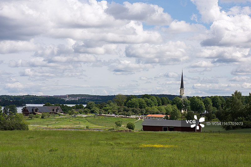 带有尖顶的瑞典乡村图片素材