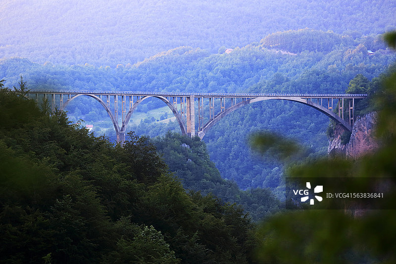 杜尔德维察塔拉大桥图片素材