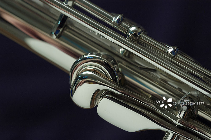 银色长笛细节图片素材