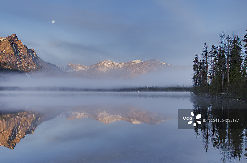 爱达荷州锯齿山脉斯坦利湖图片素材