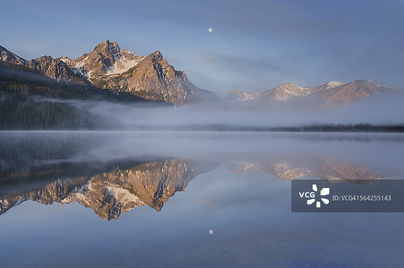 爱达荷州锯齿山脉斯坦利湖图片素材