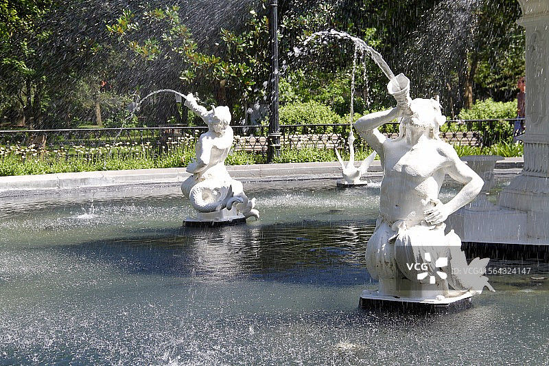 福赛思公园喷泉的海神雕像图片素材