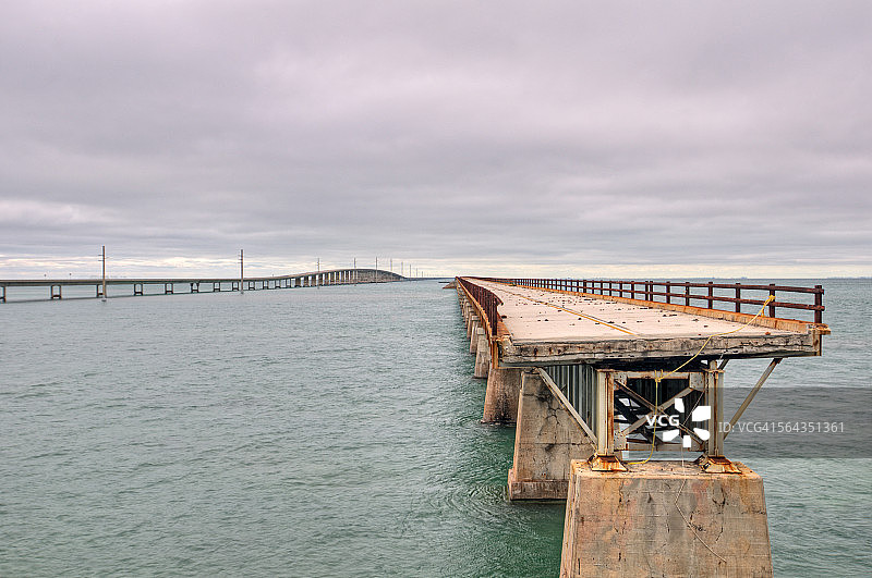 古老的七英里大桥图片素材