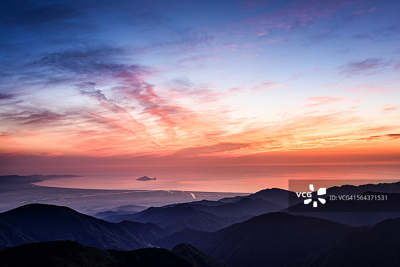 清晨的海龟岛图片素材