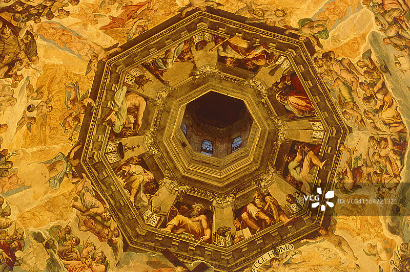 佛罗伦萨圣母百花大教堂穹顶天花板壁画图片素材