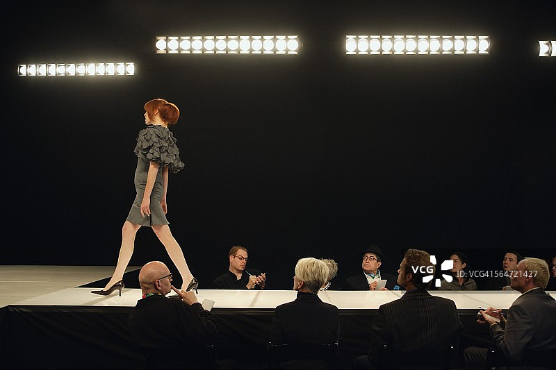 时装模特走秀图片素材