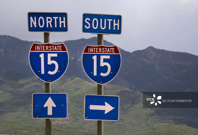 高速公路指示牌图片素材